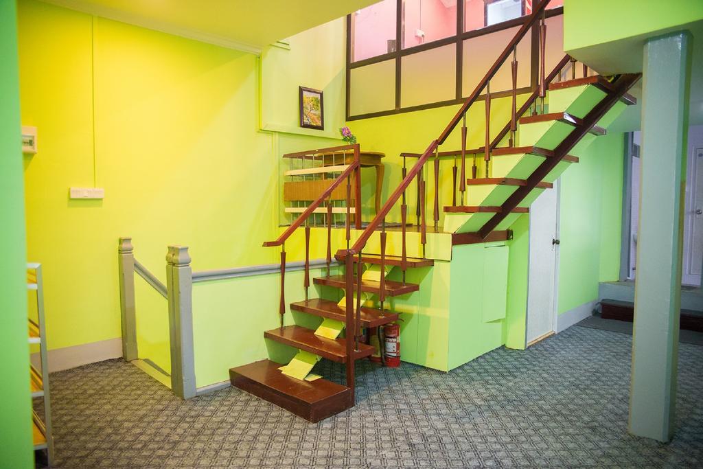 The Sat Yangon Hostel Ngoại thất bức ảnh