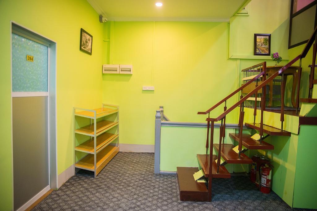 The Sat Yangon Hostel Ngoại thất bức ảnh