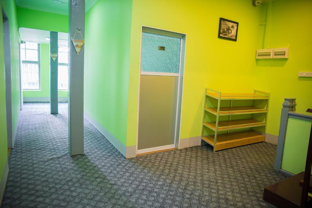 The Sat Yangon Hostel Ngoại thất bức ảnh