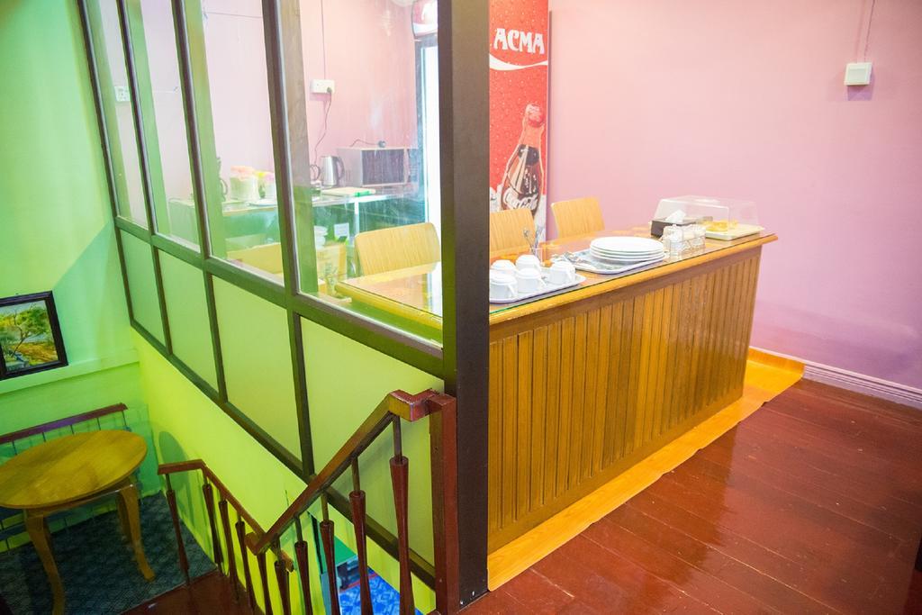The Sat Yangon Hostel Ngoại thất bức ảnh