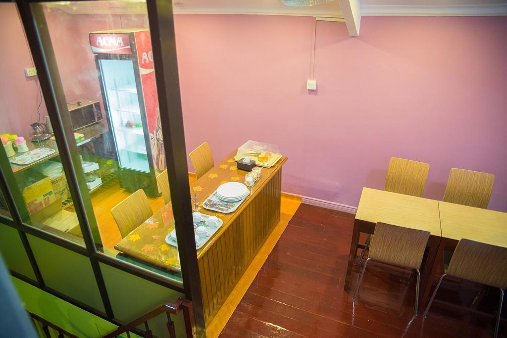 The Sat Yangon Hostel Ngoại thất bức ảnh