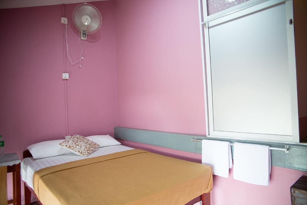 The Sat Yangon Hostel Ngoại thất bức ảnh