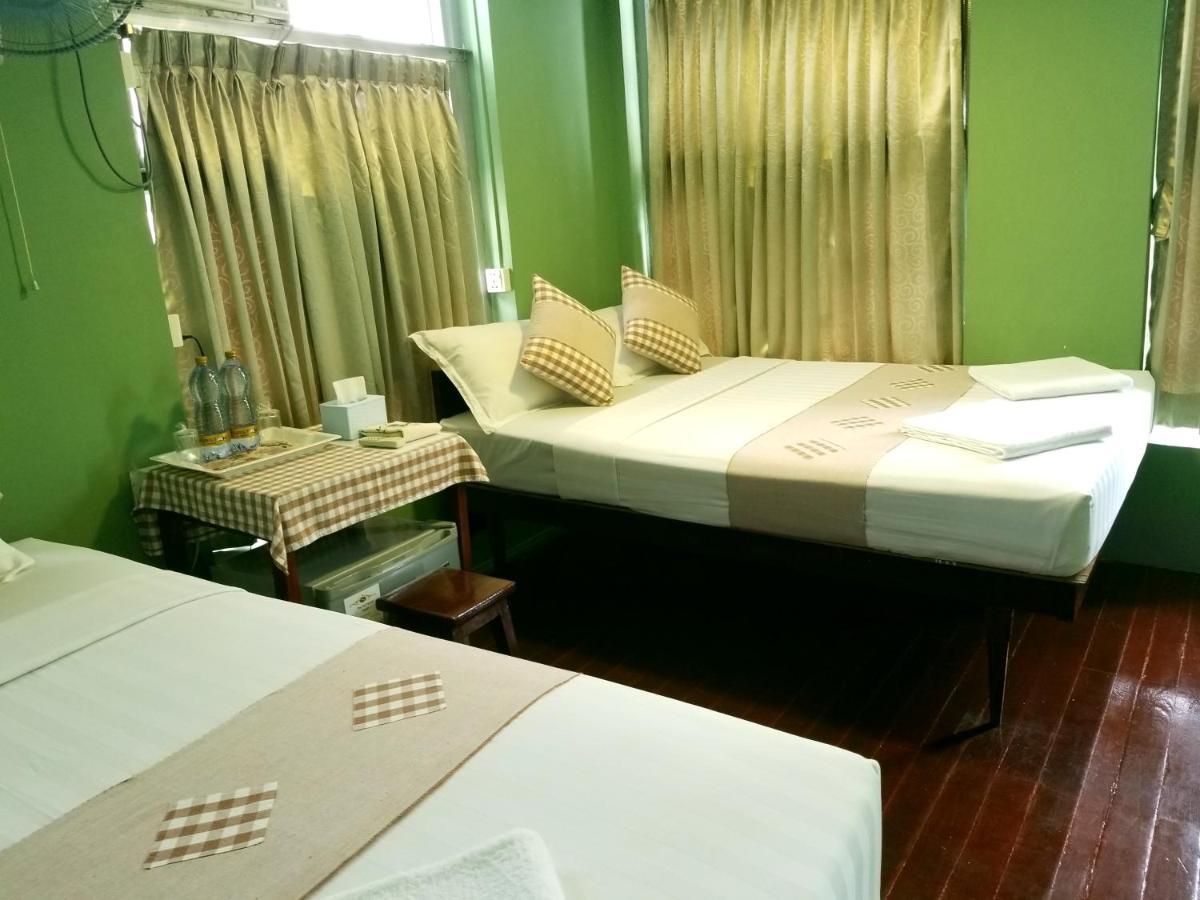 The Sat Yangon Hostel Ngoại thất bức ảnh