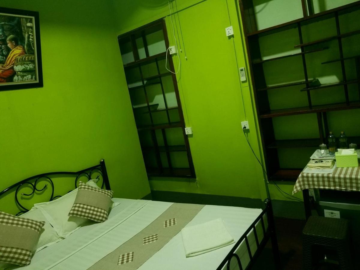 The Sat Yangon Hostel Ngoại thất bức ảnh