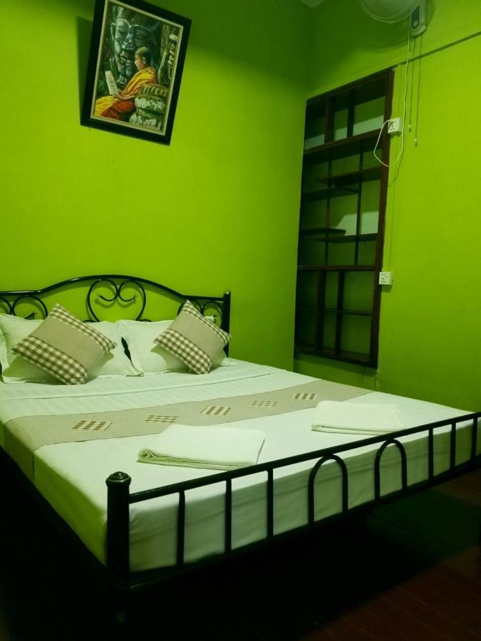 The Sat Yangon Hostel Ngoại thất bức ảnh